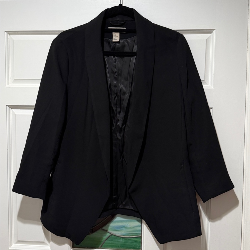 H&M Black Blazer Cropped sleeves Sz Medium